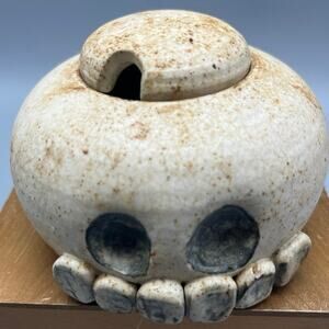 Vtg signed Pottery‎ Skull Ceramic Honey pot Trinket Box Lid Dark Academia Vessel